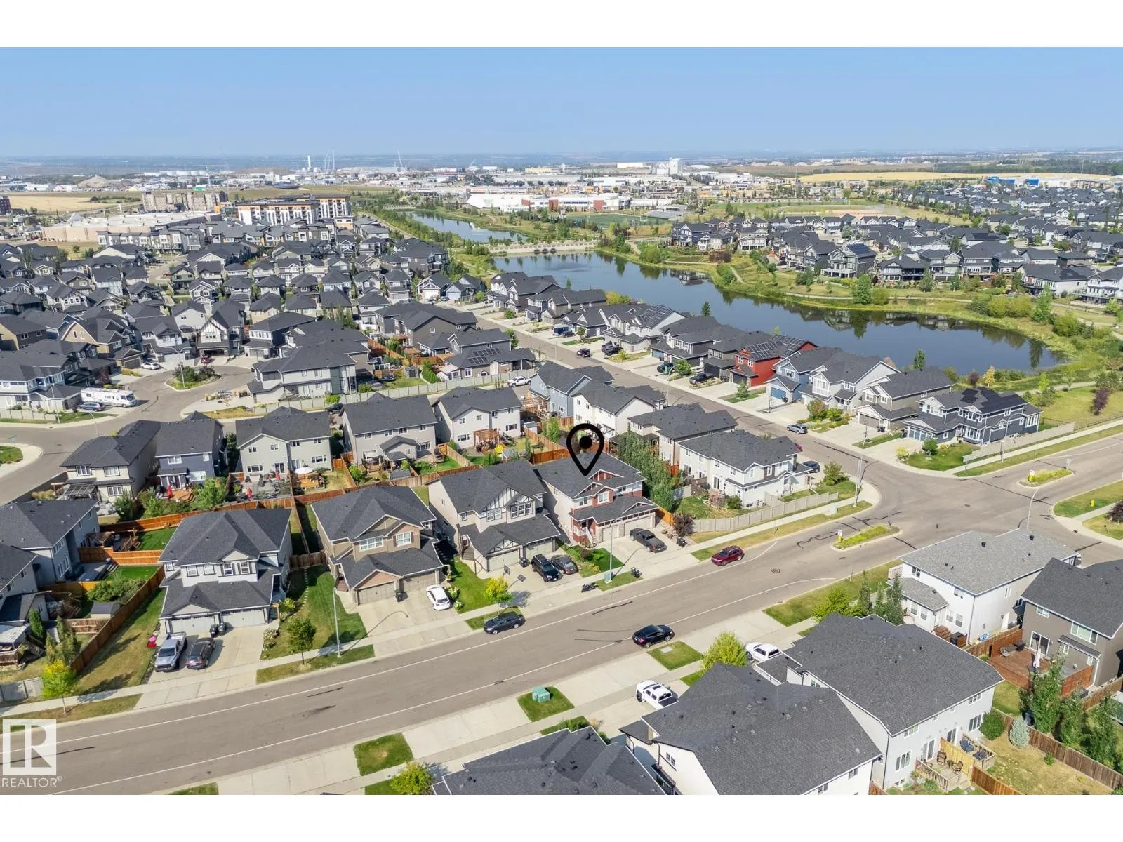 Duplex for rent: 130 Abbey Rd, Sherwood Park, Alberta T8H 0Z2