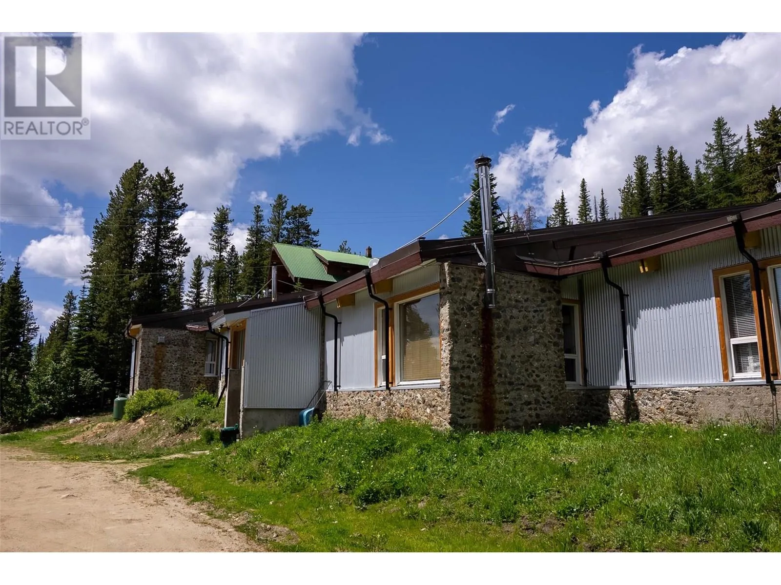 Apartment for rent: 130 Cougar Road Unit# 6, Oliver, British Columbia V0H 1T8