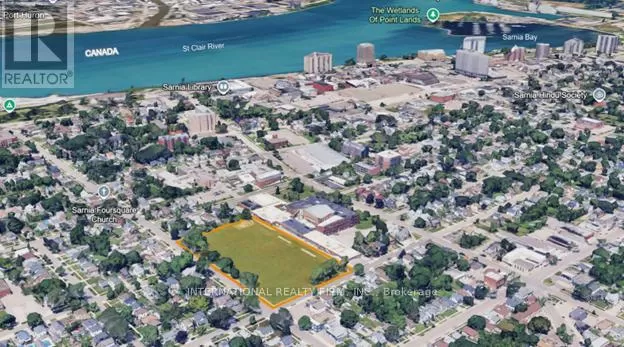 130 Crawford Street, Sarnia, Ontario N7T 2Y8