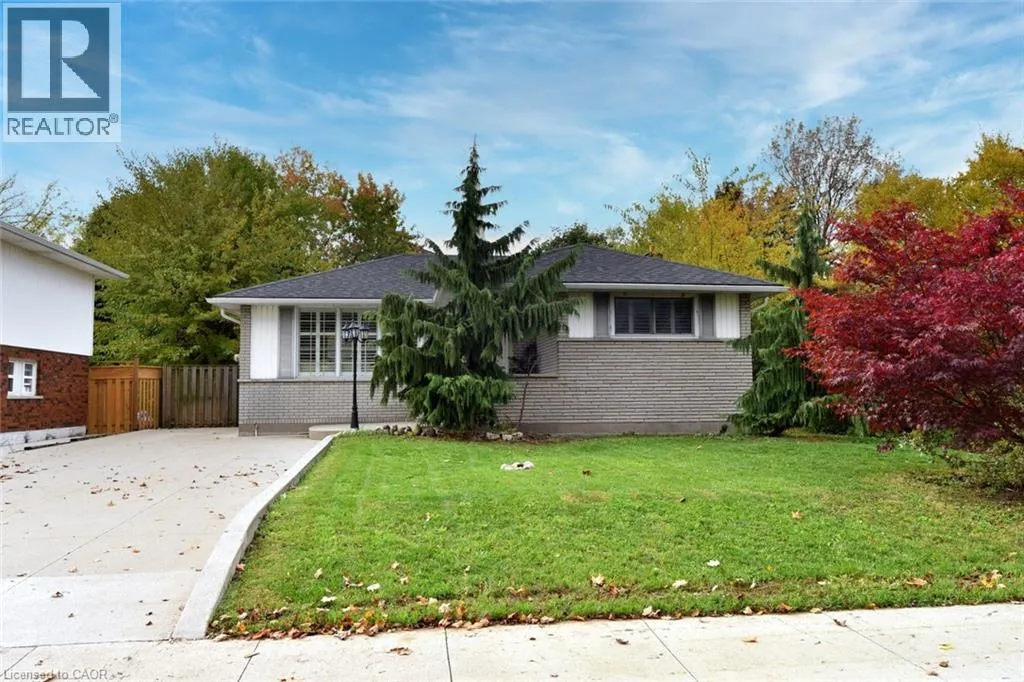 House for rent: 130 Delmar Drive, Hamilton, Ontario L9C 1J9