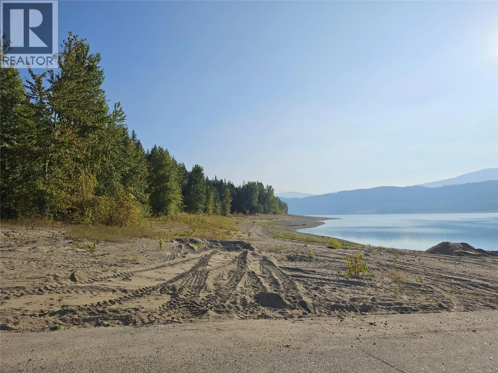 Other for rent: 130 Lower Fauquier Road, Fauquier, British Columbia V0G 1K0