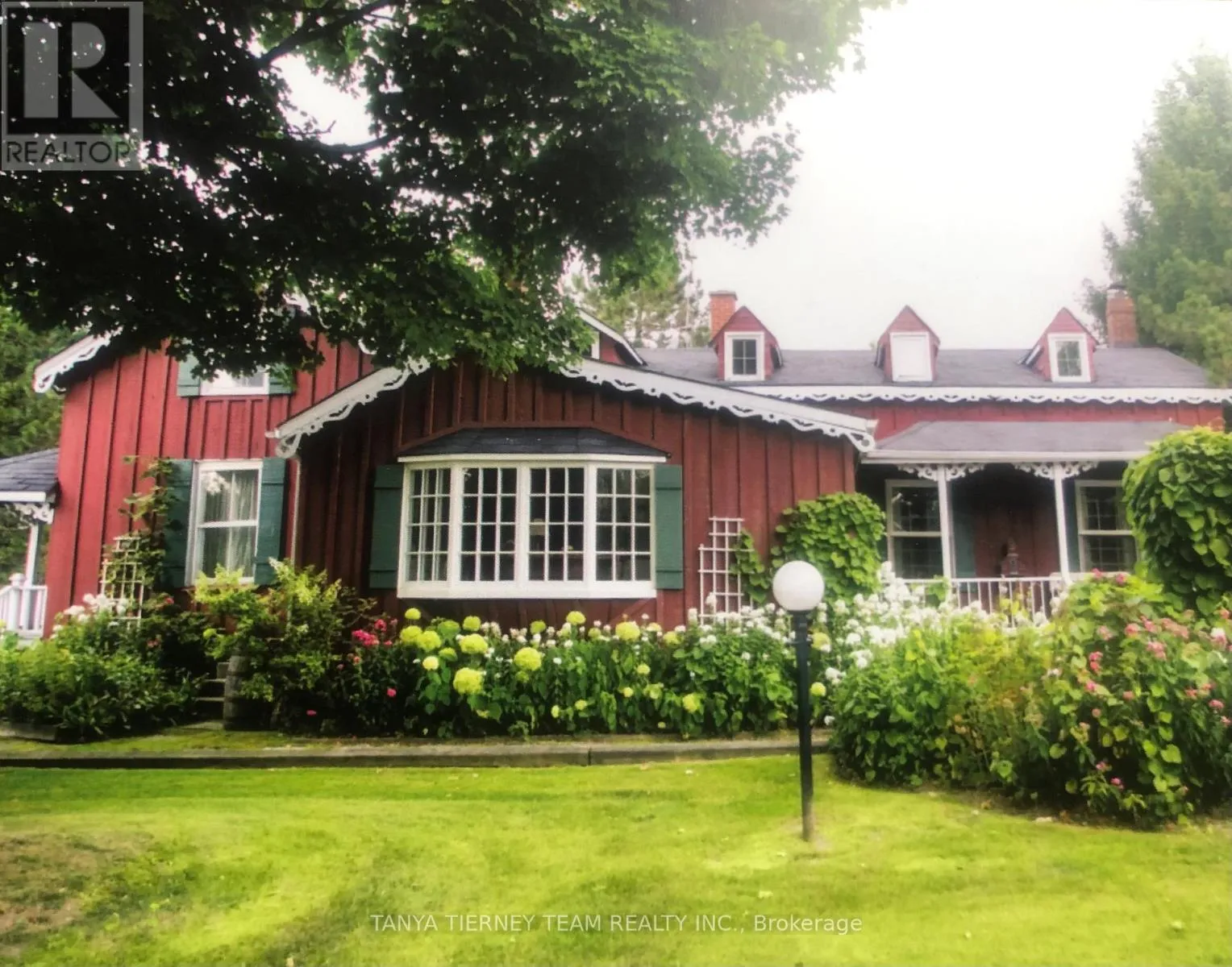 House for rent: 130 Myrtle Road E, Whitby, Ontario L0B 1A0