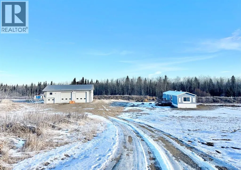 Manufactured Home for rent: 13002 881 Highway, Lac La Biche, Alberta T0A 2C0