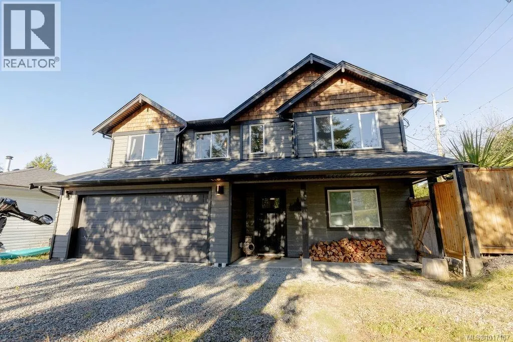 House for rent: 1301 Pine Rd, Ucluelet, British Columbia V0R 3A0