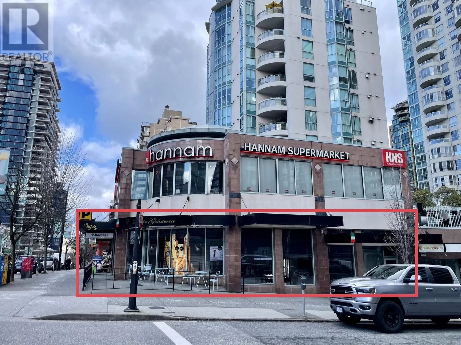 1301 Robson Street, Vancouver, British Columbia V6E 1C6