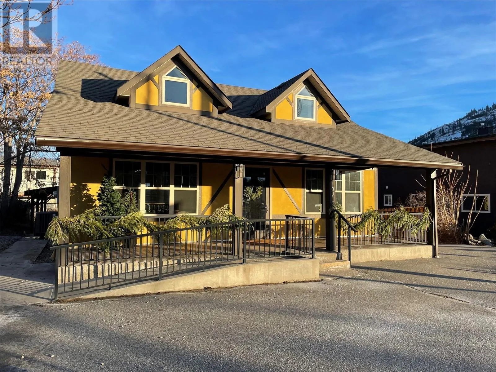 Residential Commercial Mix for rent: 13017 Rosedale Avenue, Summerland, British Columbia V0H 1Z0