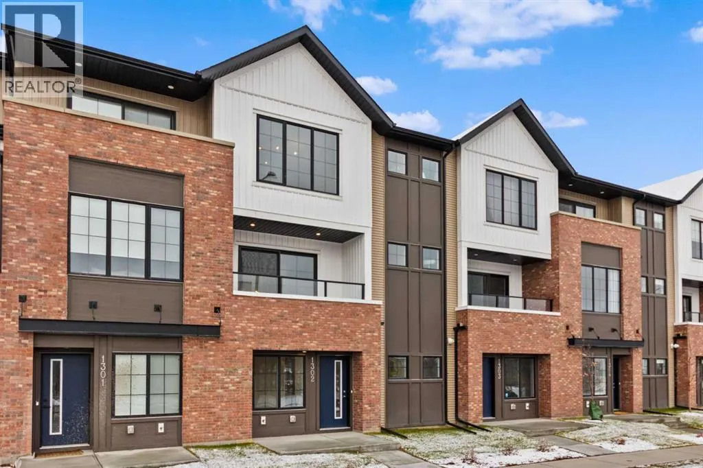 Row / Townhouse for rent: 1302, 201 Cooperswood Green Sw, Airdrie, Alberta T4B 5R2