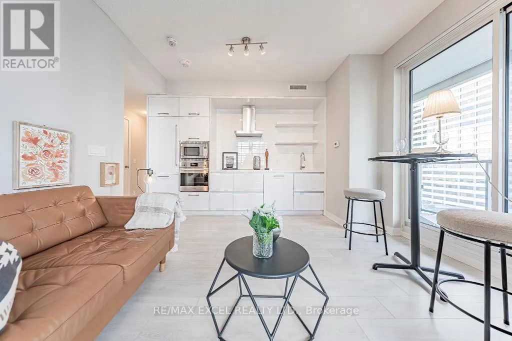 Apartment for rent: 1302 - 2221 Yonge Street, Toronto, Ontario M4S 0B8