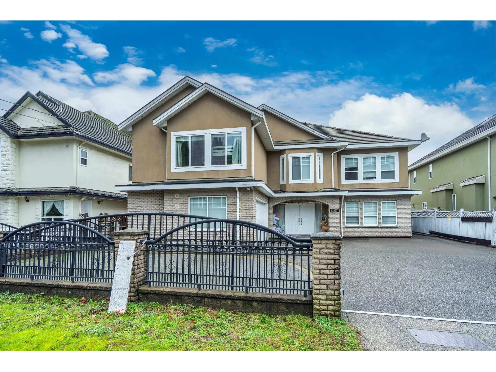 House for rent: 13027 68 Avenue, Surrey, British Columbia V3W 2E5