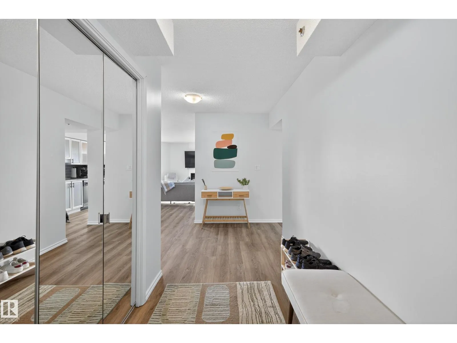 Apartment for rent: #1303 10130 114 St Nw, Edmonton, Alberta T5K 2S6