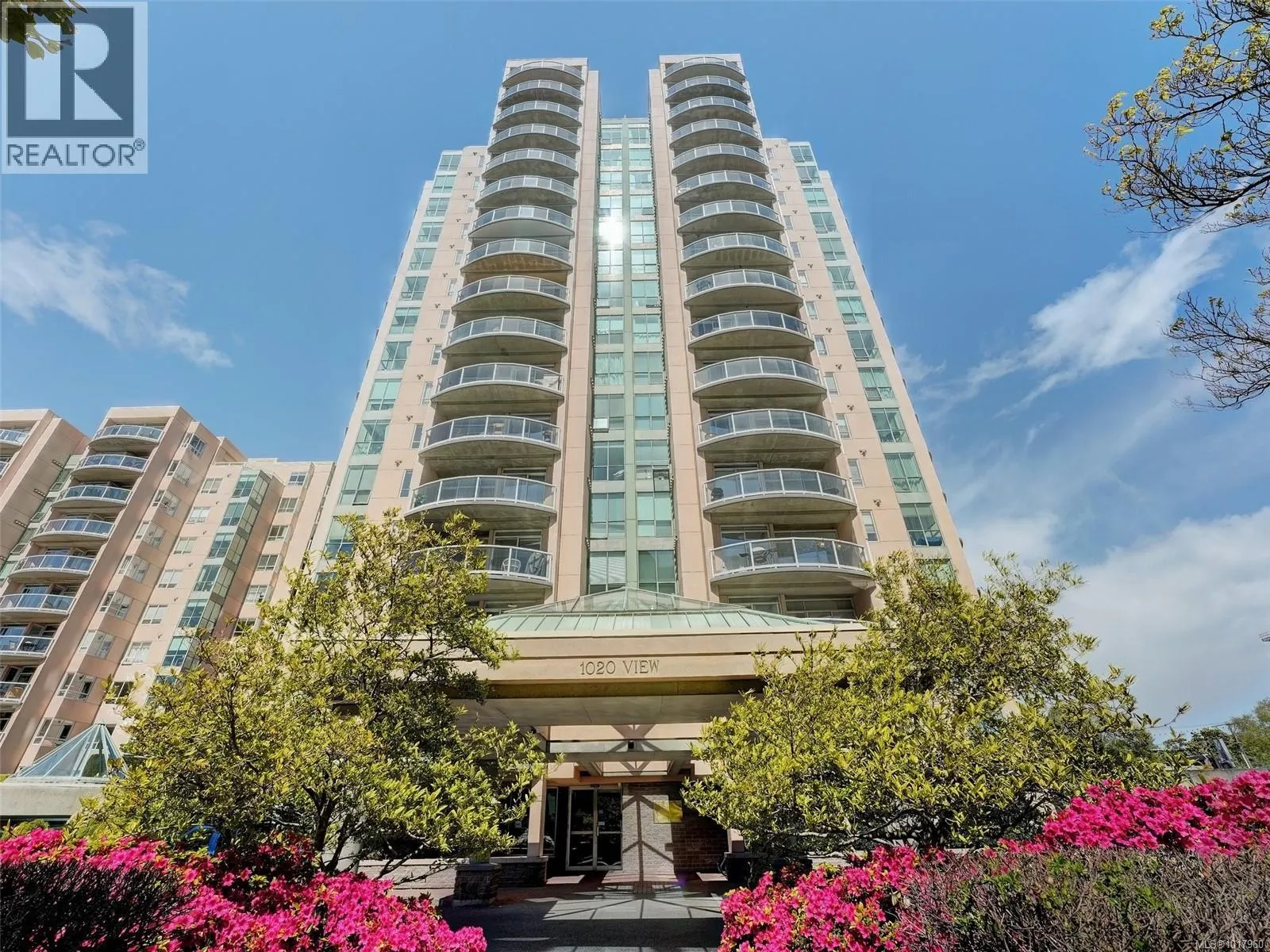 Apartment for rent: 1303 1020 View St, Victoria, British Columbia V8V 4Y4