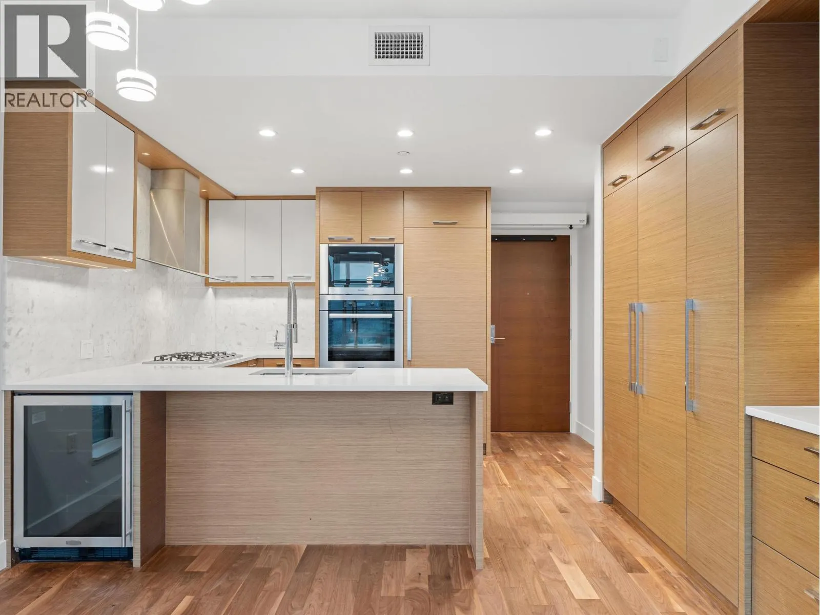 Apartment for rent: 1303 4360 Beresford Street, Burnaby, British Columbia V5H 0G2