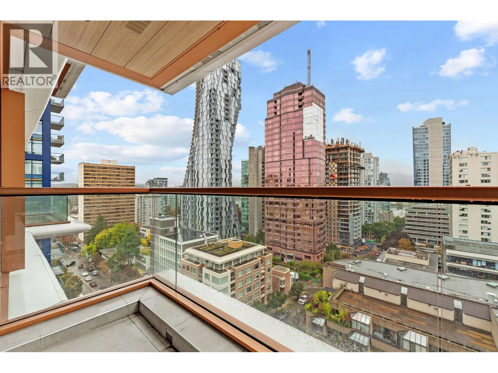 Apartment for rent: 1304 1482 Robson Street, Vancouver, British Columbia V6G 1B9