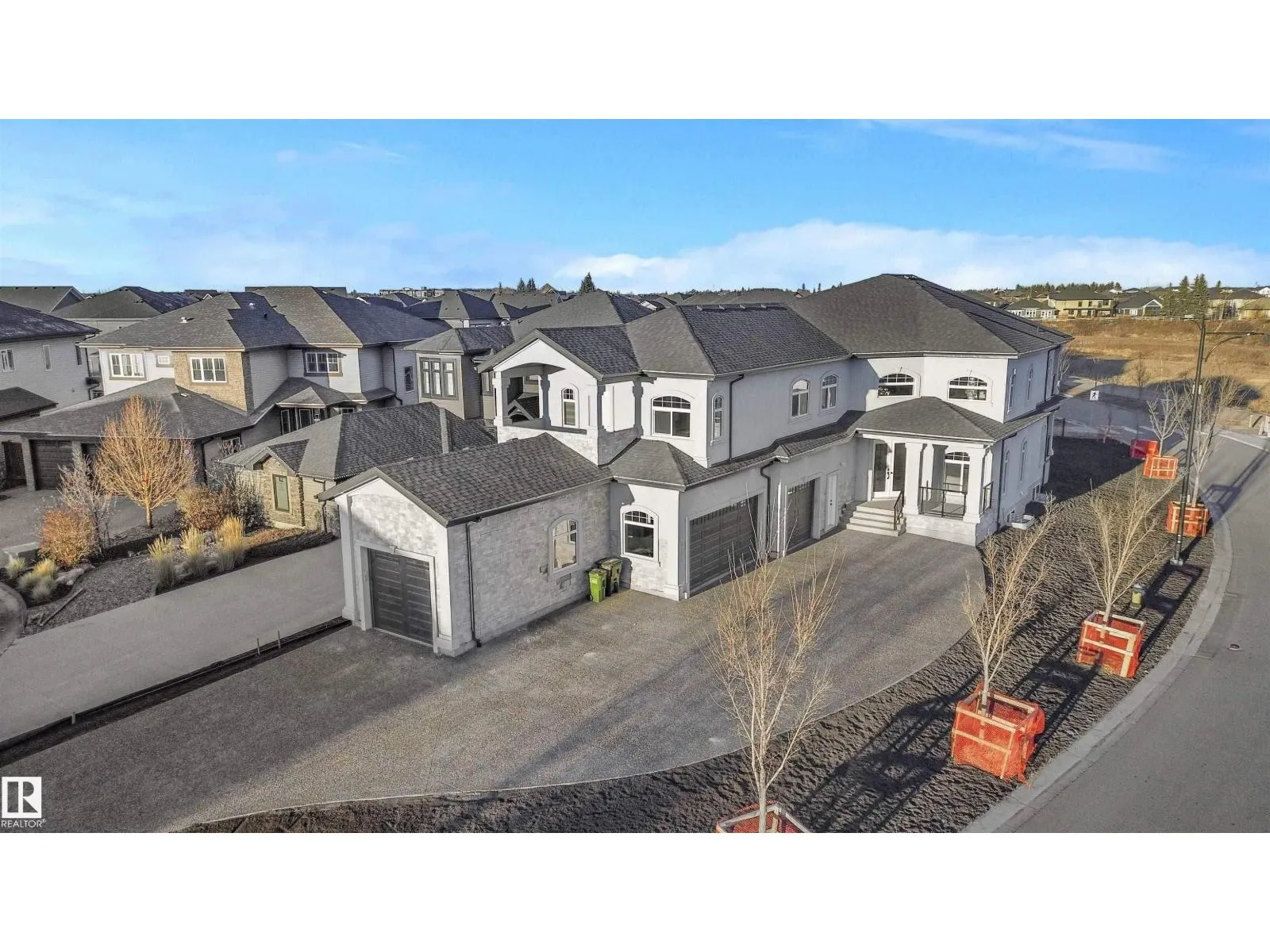 House for rent: 1305 Adamson Dr Sw, Edmonton, Alberta T6W 2N8