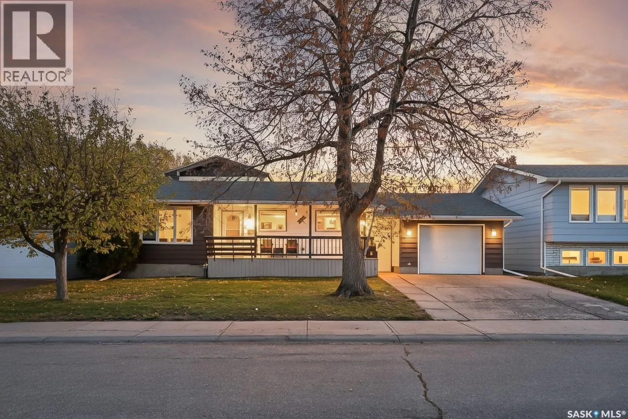 House for rent: 1305 Princess Crescent, Moose Jaw, Saskatchewan S6H 6V7