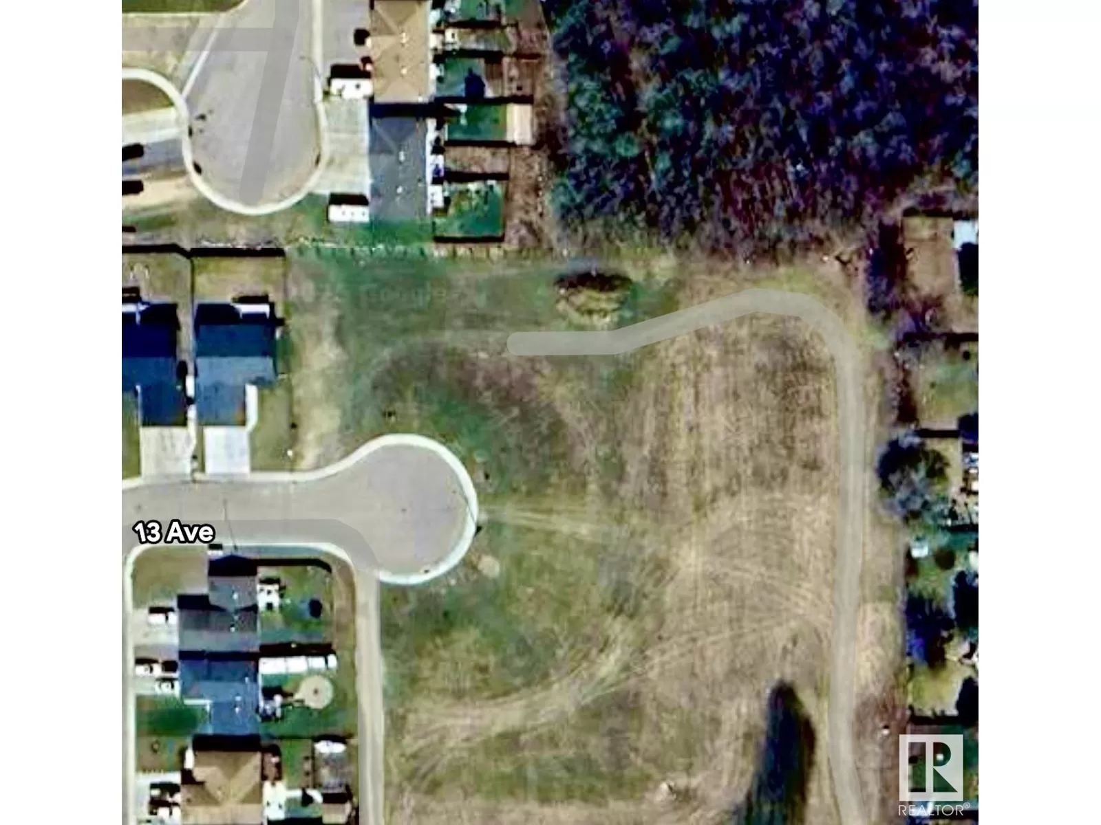 No Building for rent: 1306 13 Av, Cold Lake, Alberta T9M 2E1