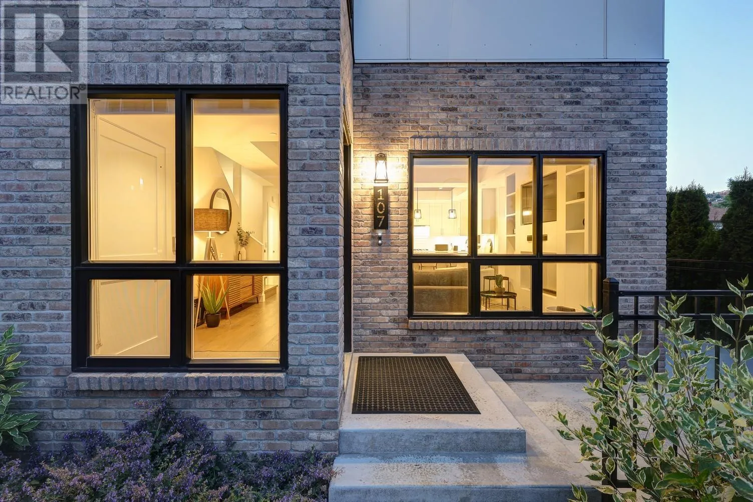 Row / Townhouse for rent: 1308 Richter Street Unit# 107, Kelowna, British Columbia V1Y 2L3