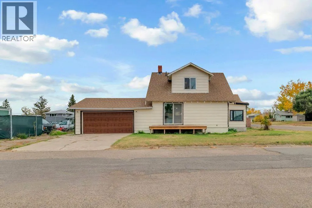 House for rent: 131 2 Avenue N, Vulcan, Alberta T0L 2B0