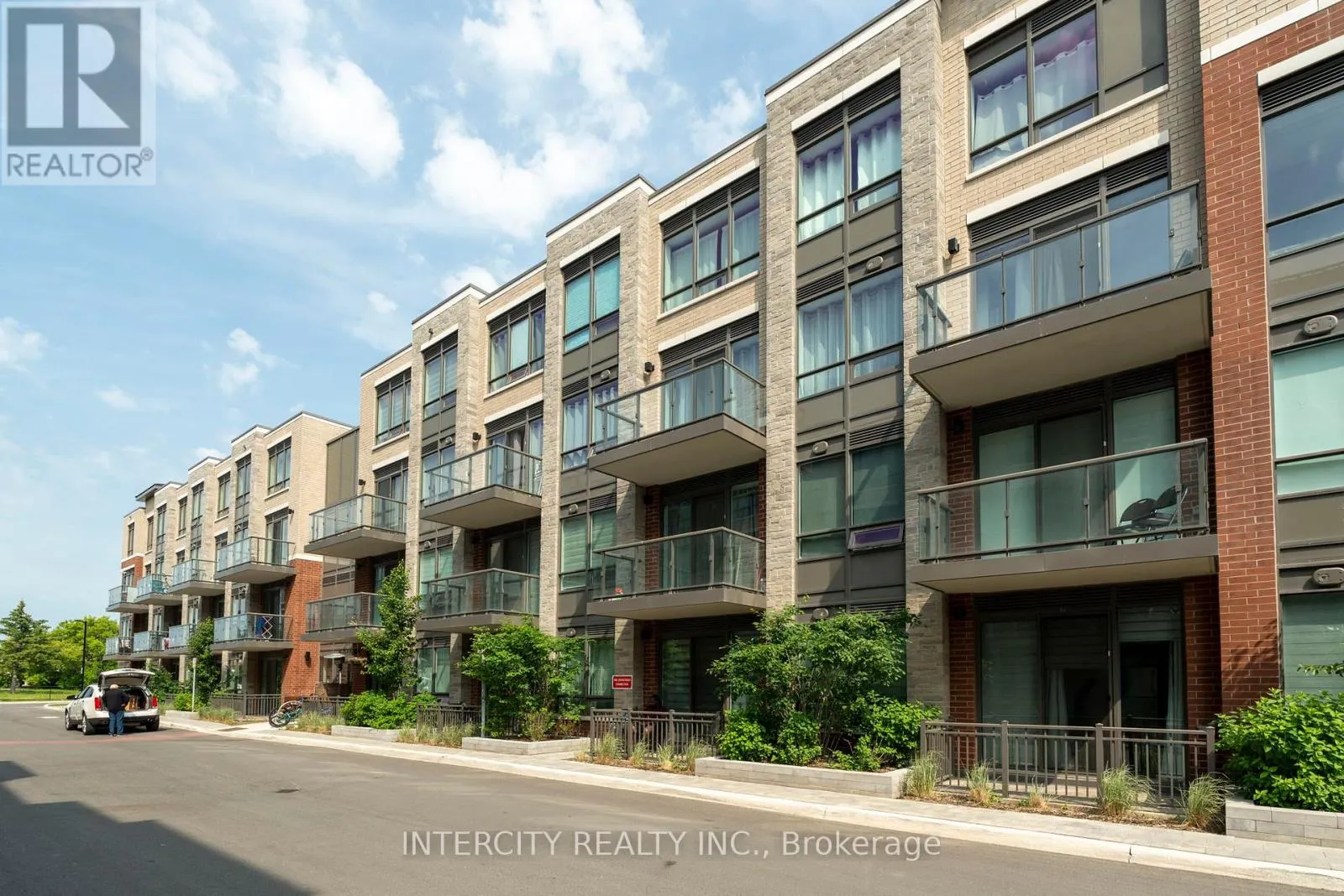 Apartment for rent: 131 - 85 Attmar Drive, Brampton, Ontario L6P 0Y6