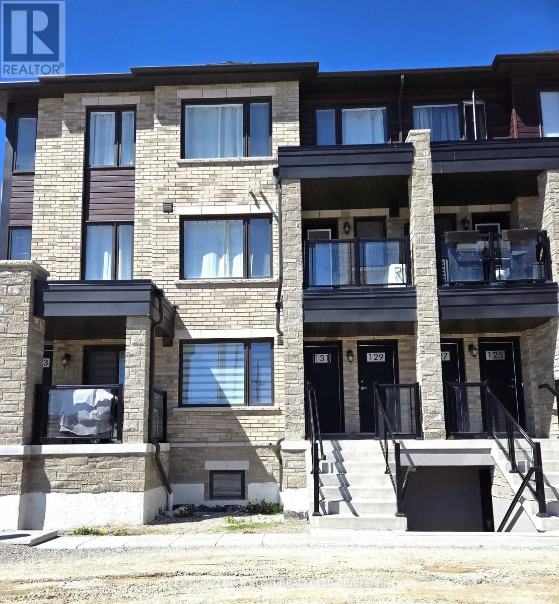 Row / Townhouse for rent: 131 Appletree Lane, Barrie, Ontario L9J 0P1