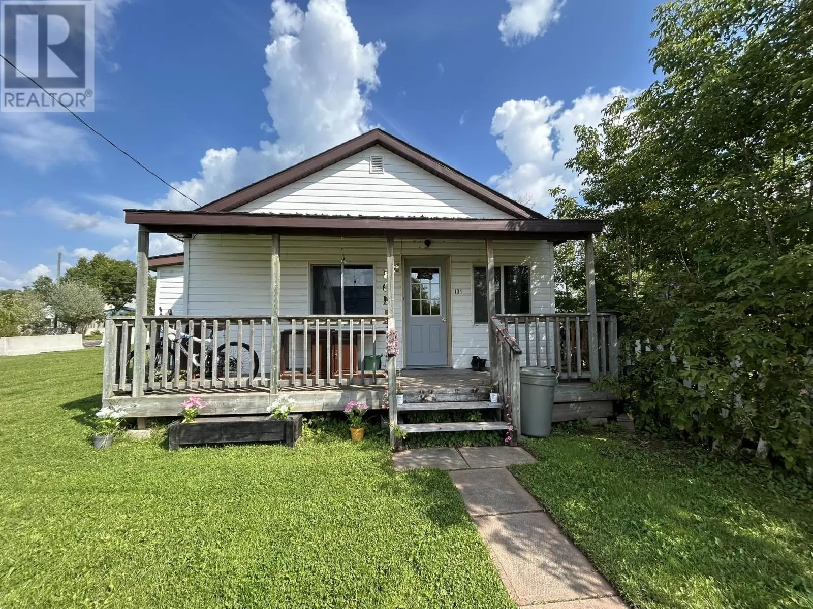 131 Burns St, Atikokan, Ontario P0T 1C0