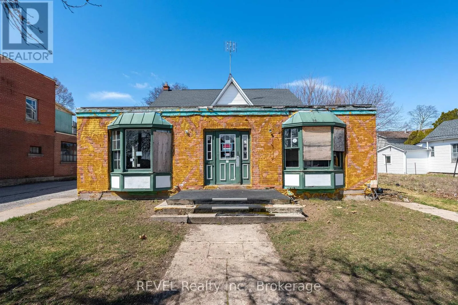 131 Niagara Street, St. Catharines, Ontario L2R 4L6