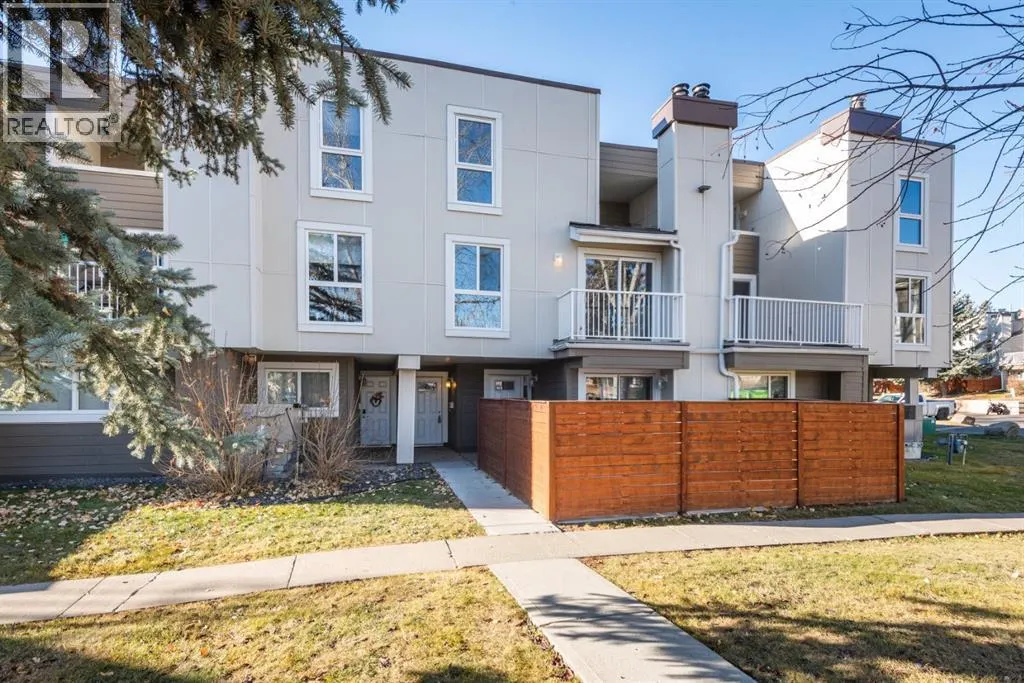 Row / Townhouse for rent: 1310, 13104 Elbow Drive Sw, Calgary, Alberta T2W 2P2