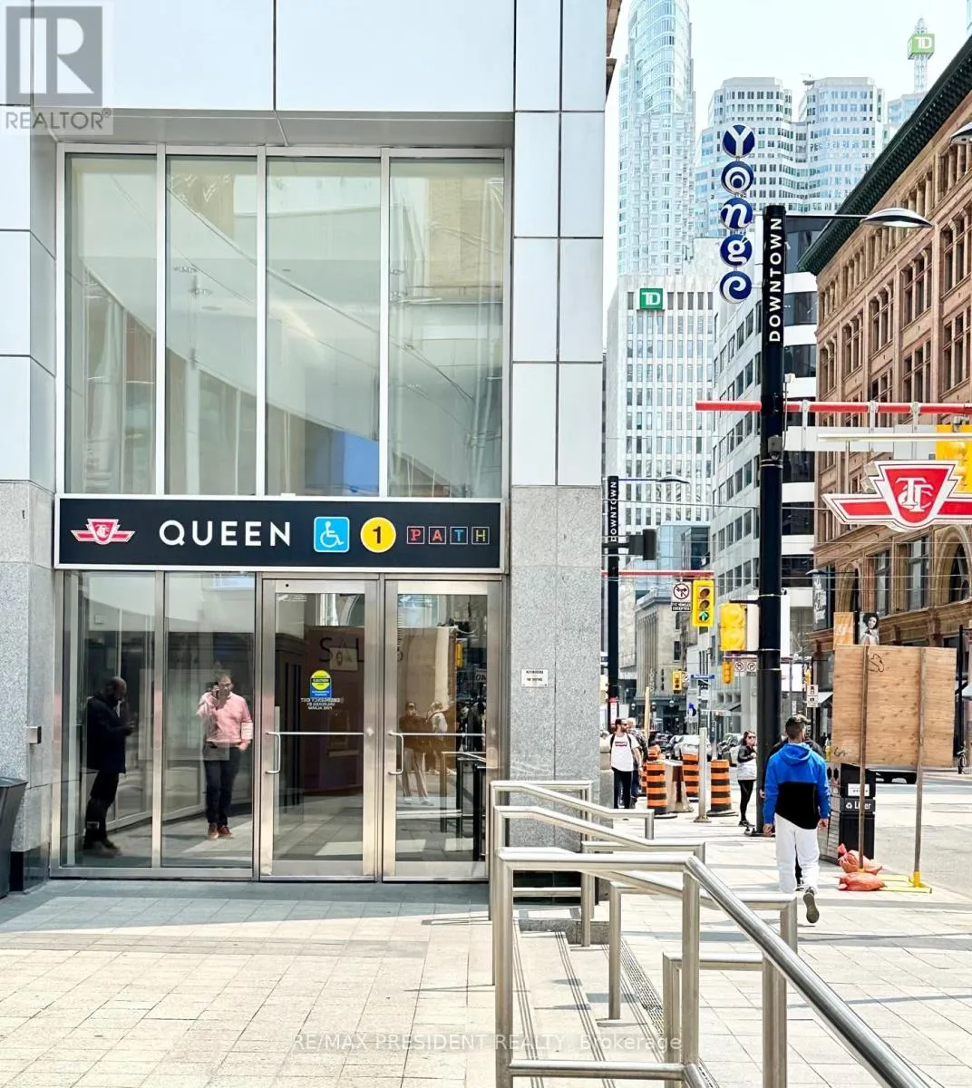 Apartment for rent: 1310 - 197 Yonge Street, Toronto, Ontario M5B 1M4