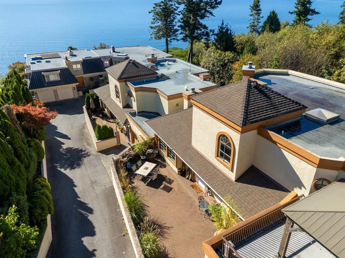 House for rent: 1311 133a Street, Surrey, British Columbia V4A 4C4