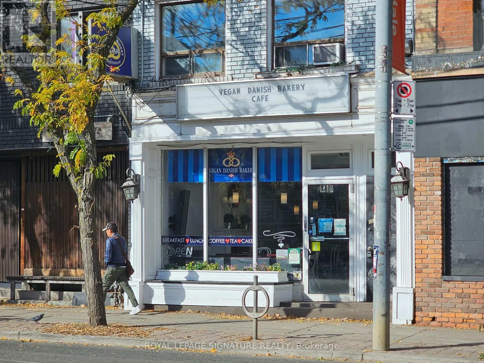 1312 Queen Street W, Toronto, Ontario M6K 1L4