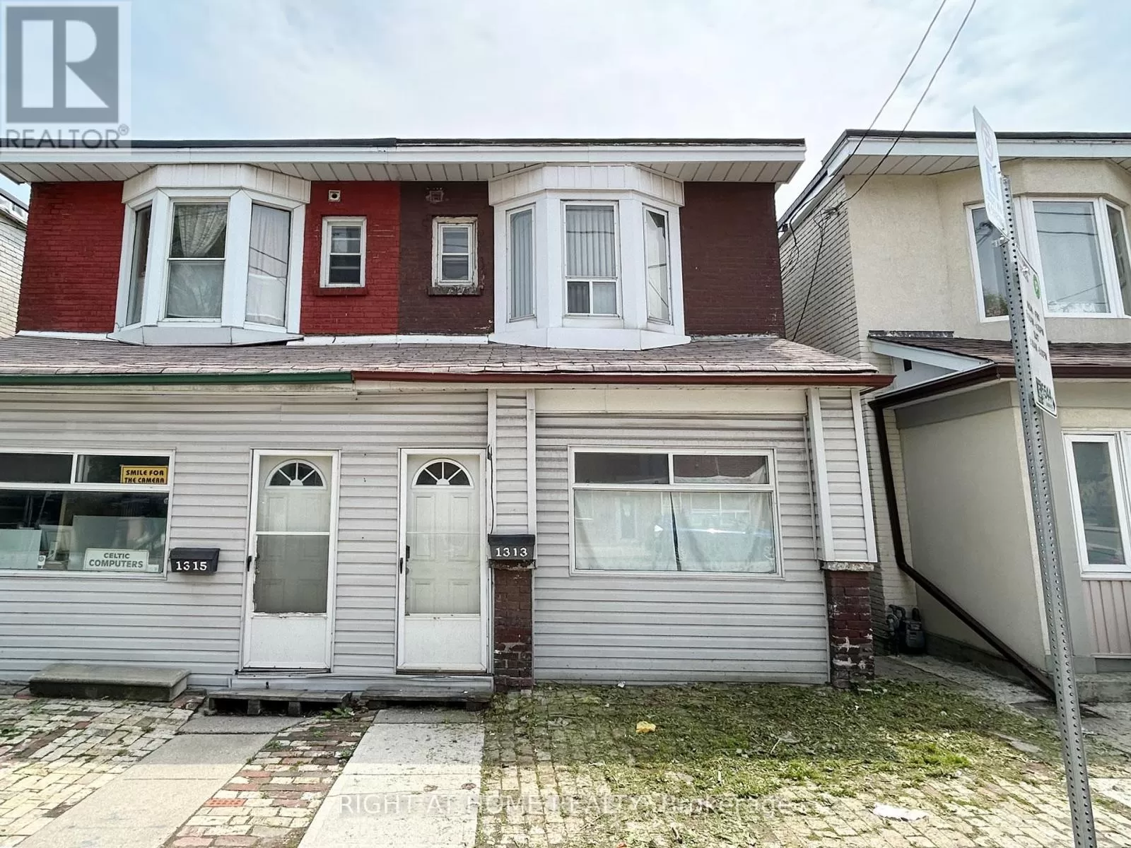House for rent: 1313 Gerrard Street, Toronto, Ontario M4L 1Y8