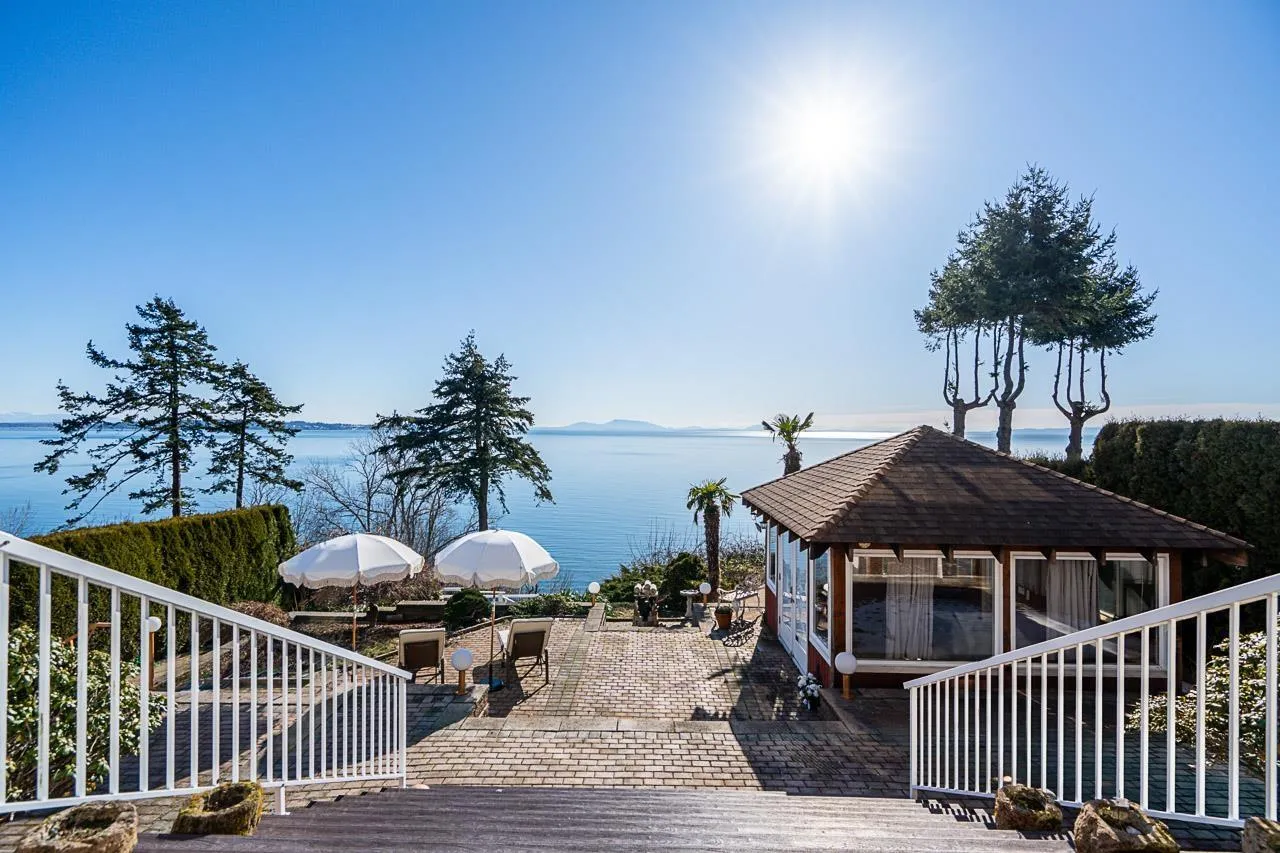 House for rent: 13158 13 Avenue, Surrey, British Columbia V4A 1B8