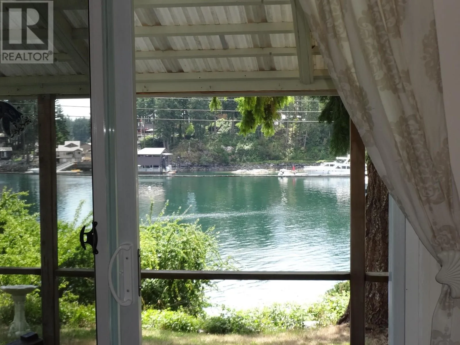 House for rent: 13173 Sexw'amin Street, Garden Bay, British Columbia V0N 1S0