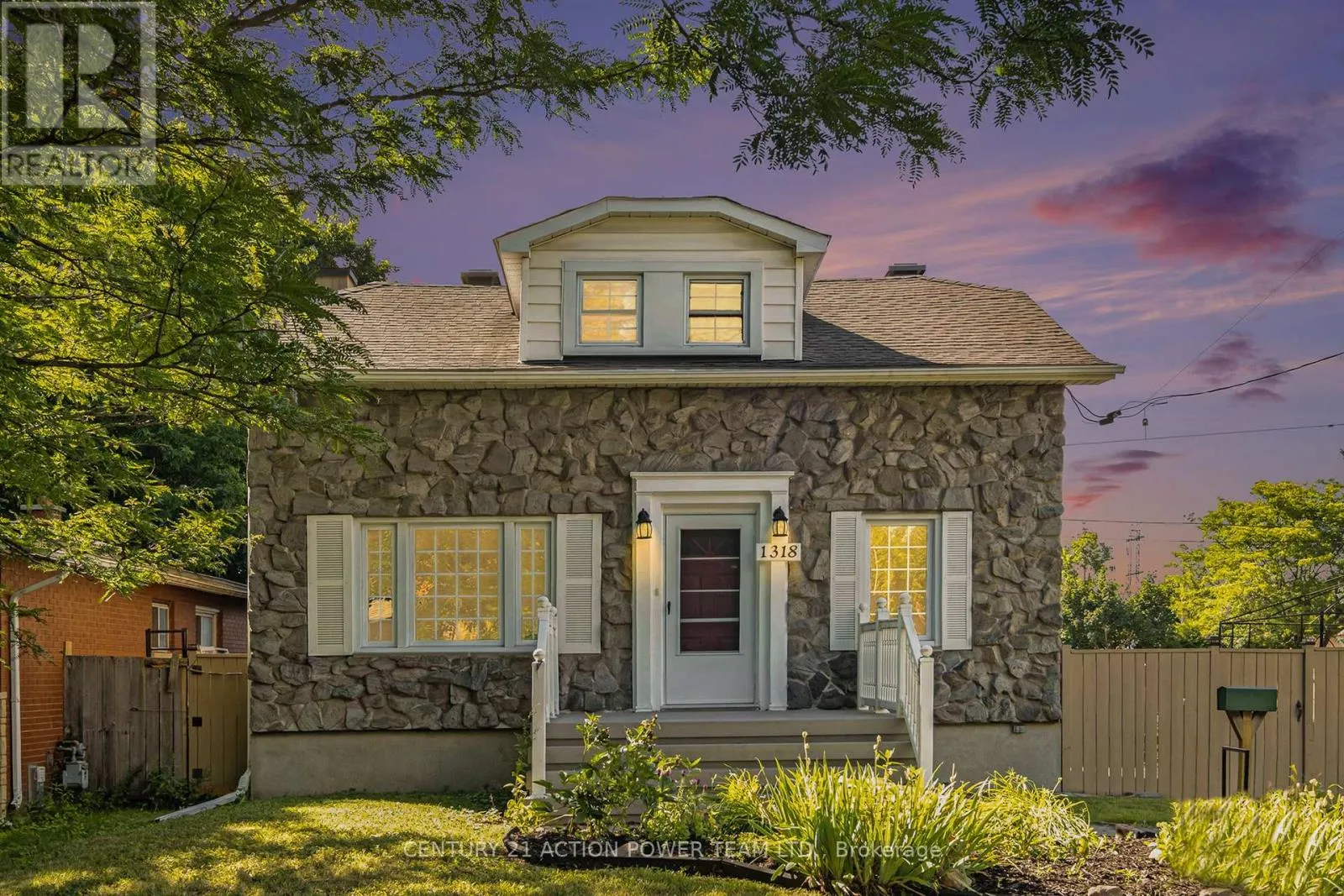 House for rent: 1318 Brookline Avenue, Ottawa, Ontario K1V 6S3