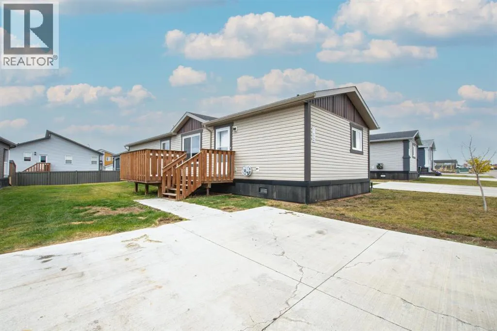 Manufactured Home for rent: 132, 11850 84 Avenue, Grande Prairie, Alberta T8W 0M4