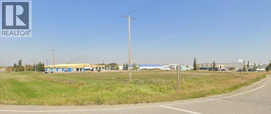 132 & 138 Clearmile Avenue, Rural Red Deer County, Alberta T4E 0A1