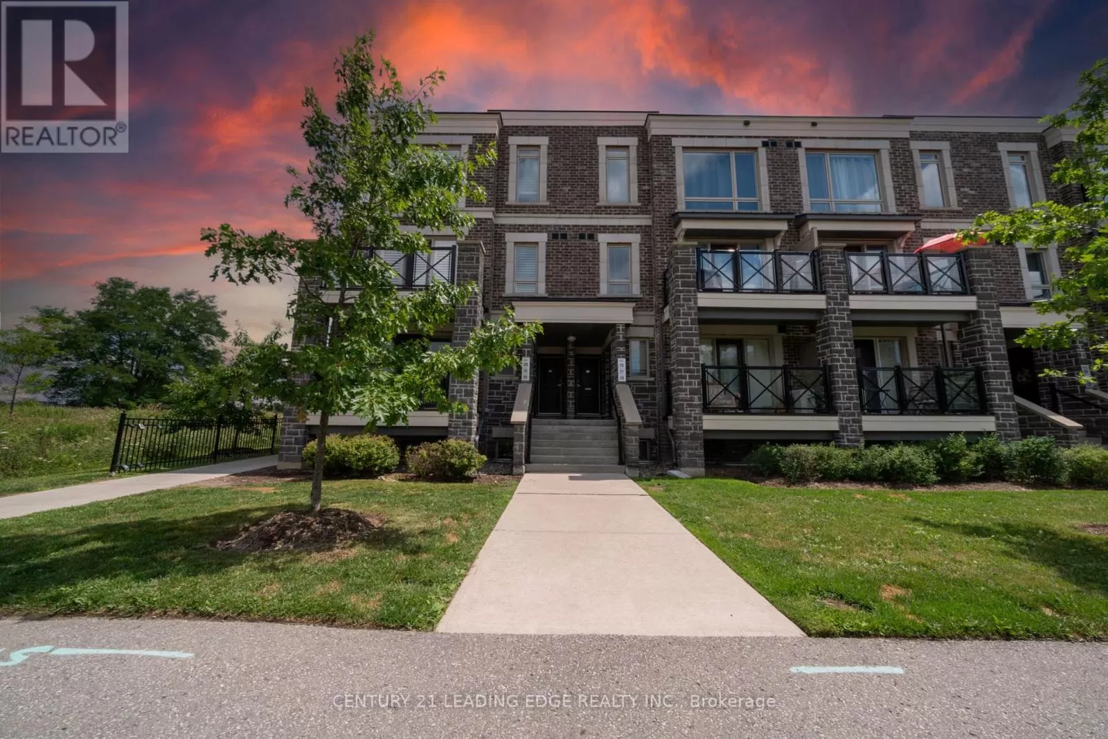 Row / Townhouse for rent: 132 - 2 Dunsheath Way, Markham, Ontario L6B 1N3