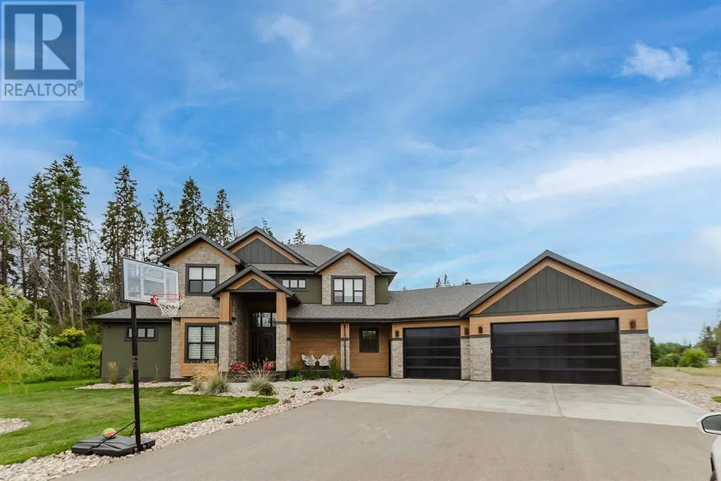 House for rent: 132, 27111 Highway 597, Rural Lacombe County, Alberta T0M 0J0