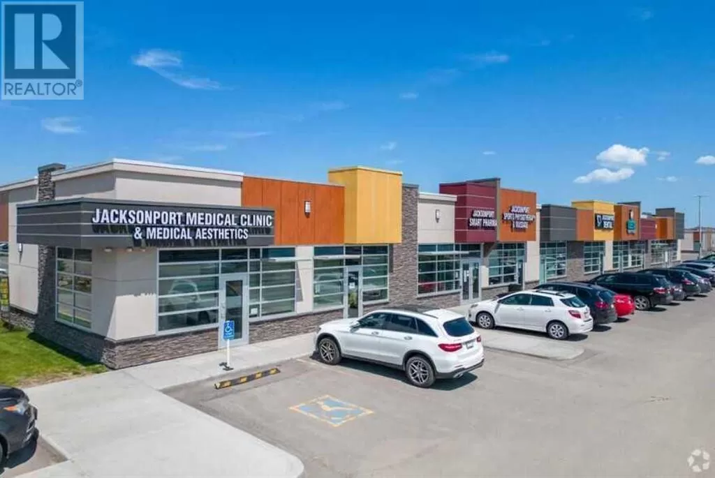 Retail for rent: 132, 3730 104 Avenue Ne, Calgary, Alberta T3N 0T1