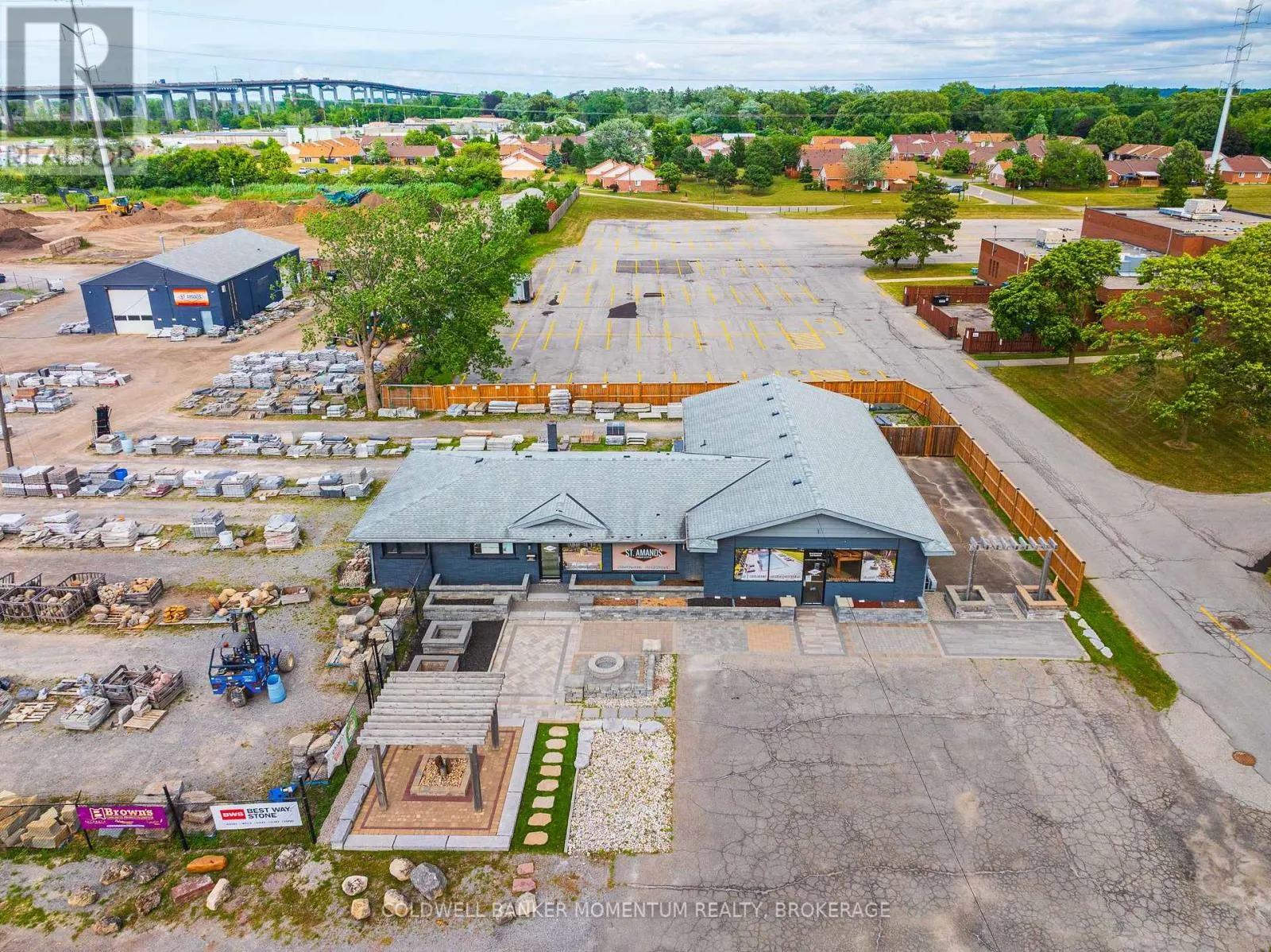 132 Bunting Road, St. Catharines, Ontario L2P 3G5