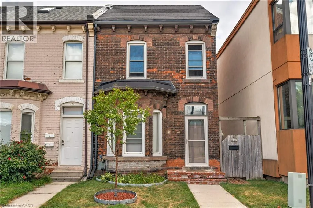 House for rent: 132 Ferguson Avenue N, Hamilton, Ontario L8R 1L7