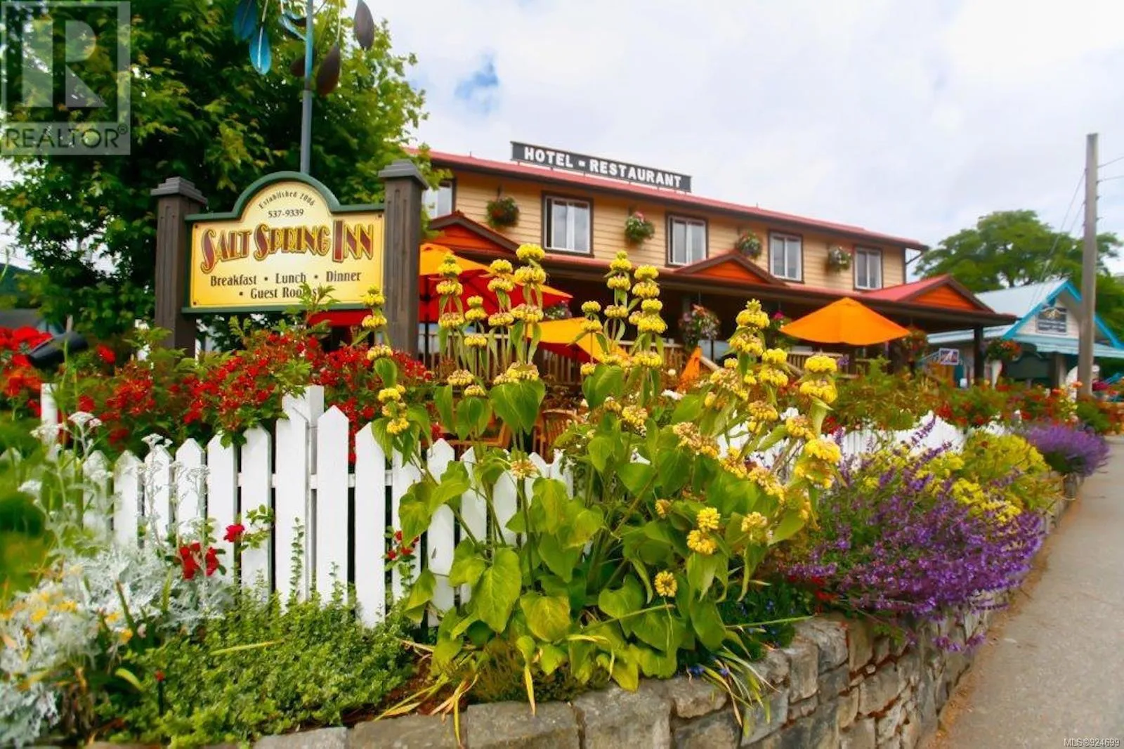 132 Lower Ganges Rd, Salt Spring, British Columbia V8K 2S9