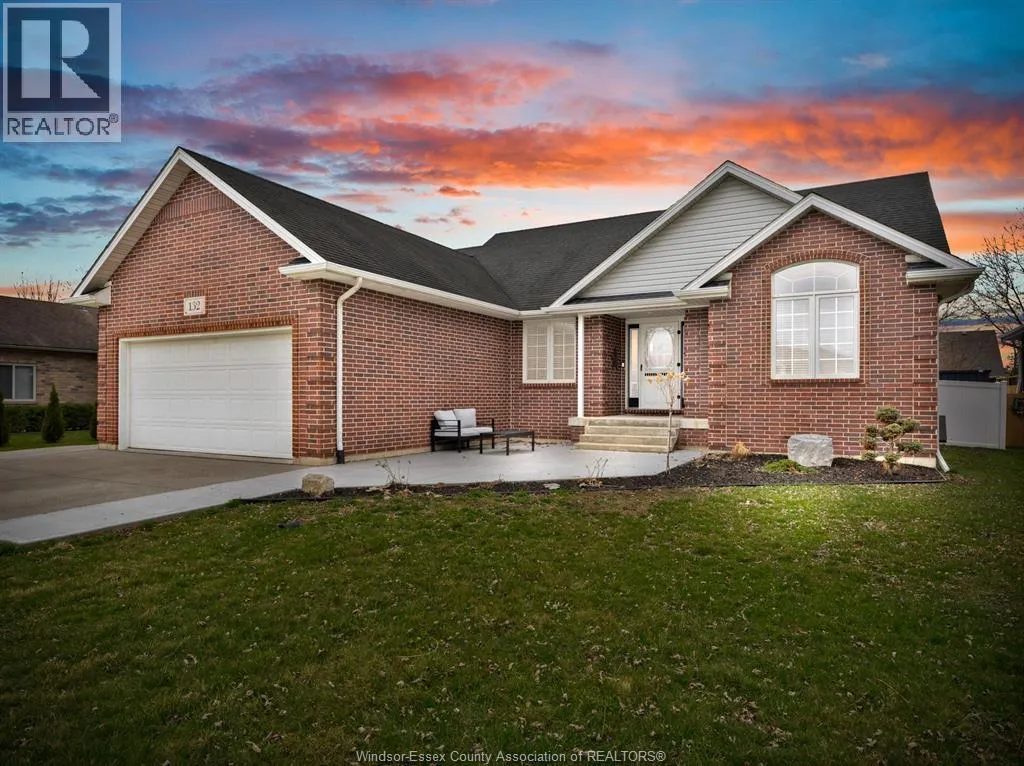 House for rent: 132 Prince Albert Street North, Kingsville, Ontario N9Y 1J7