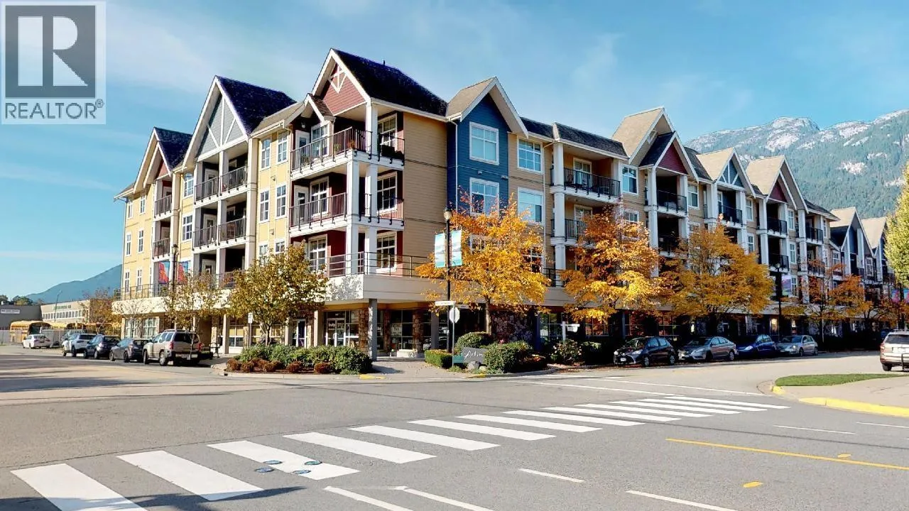 Row / Townhouse for rent: 1320 Main Street, Squamish, British Columbia V8B 0R2