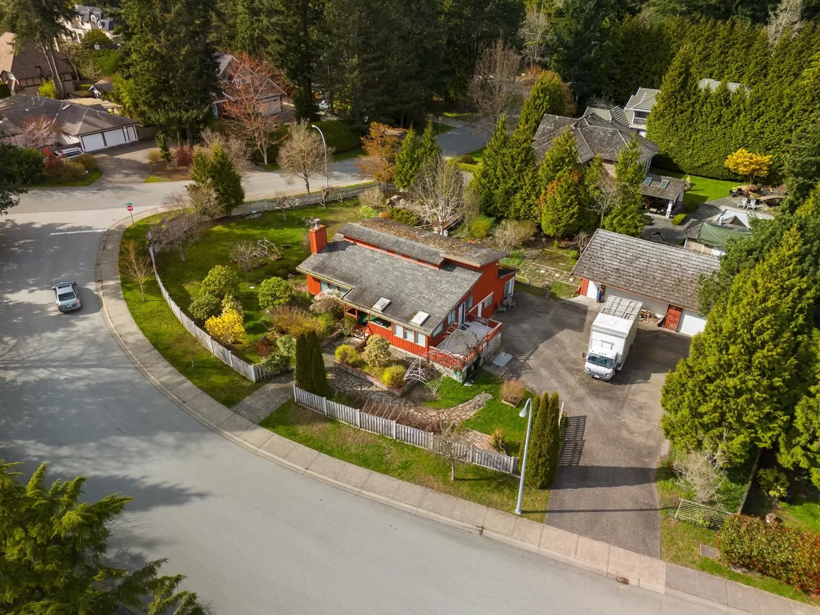 House for rent: 13201 23a Avenue, Surrey, British Columbia V4A 9W5