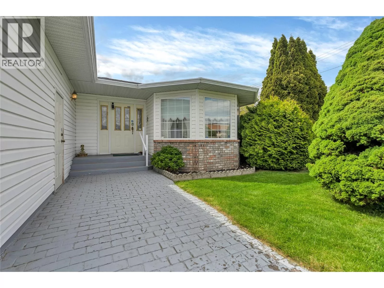 House for rent: 13208 Armstrong Avenue, Summerland, British Columbia V0H 1Z0