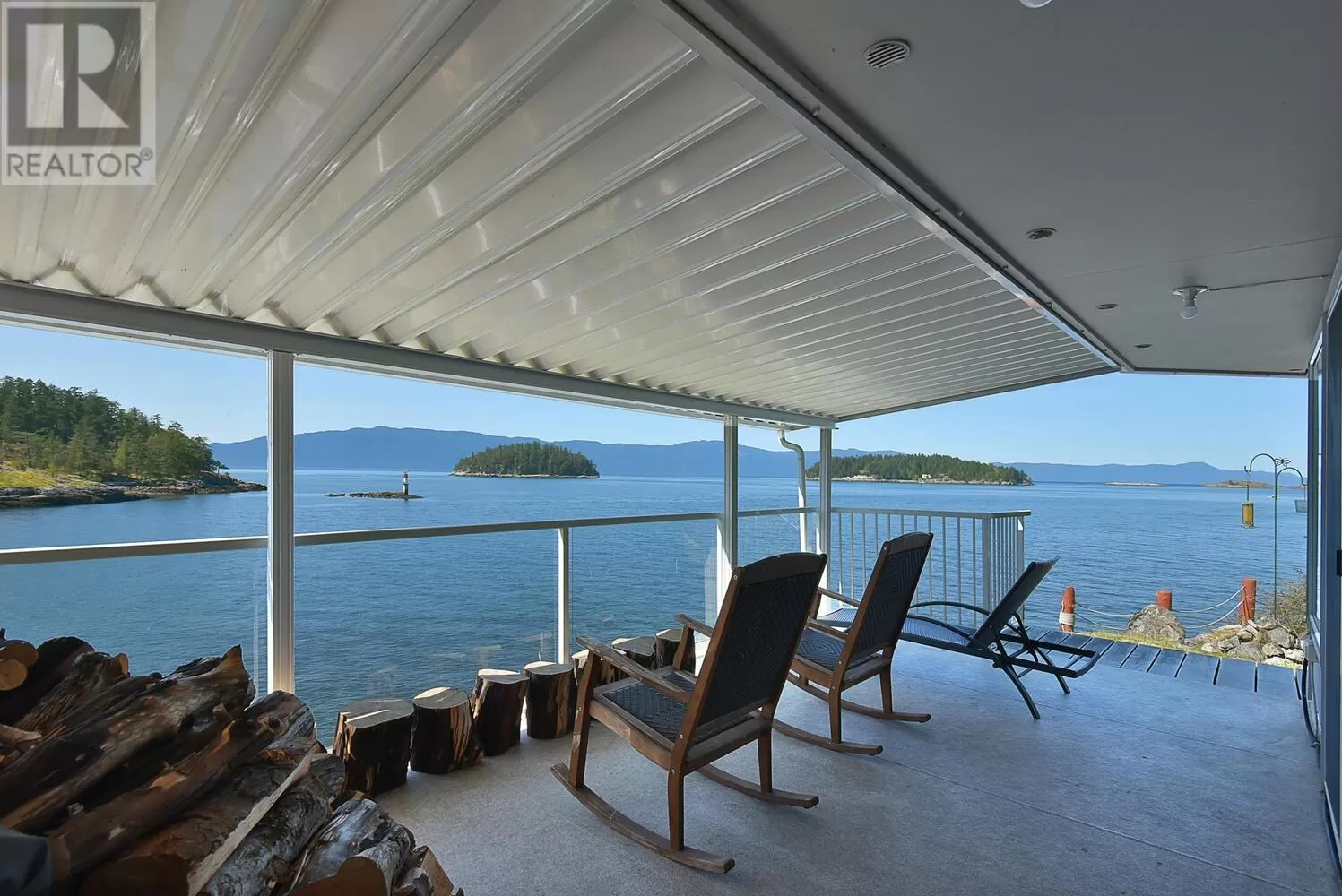 House for rent: 13209 Dames Road, Garden Bay, British Columbia V0N 1S1