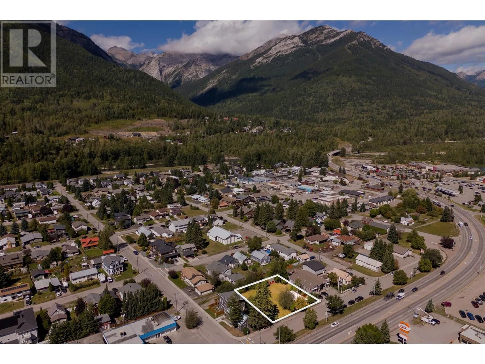 Other for rent: 1321 7th Avenue, Fernie, British Columbia V0B 1M0