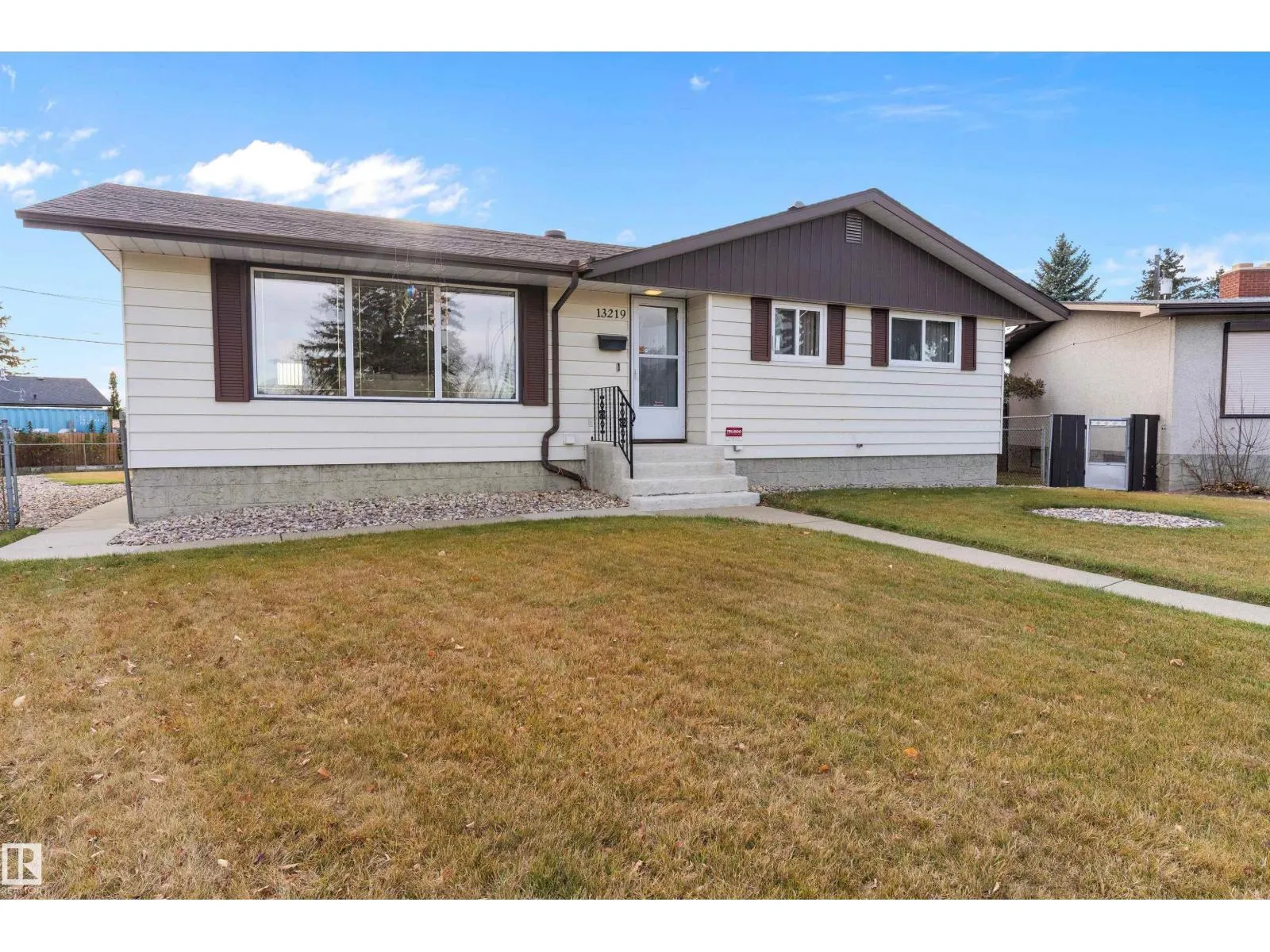 House for rent: 13219 136a Av Nw, Edmonton, Alberta T5L 4B7