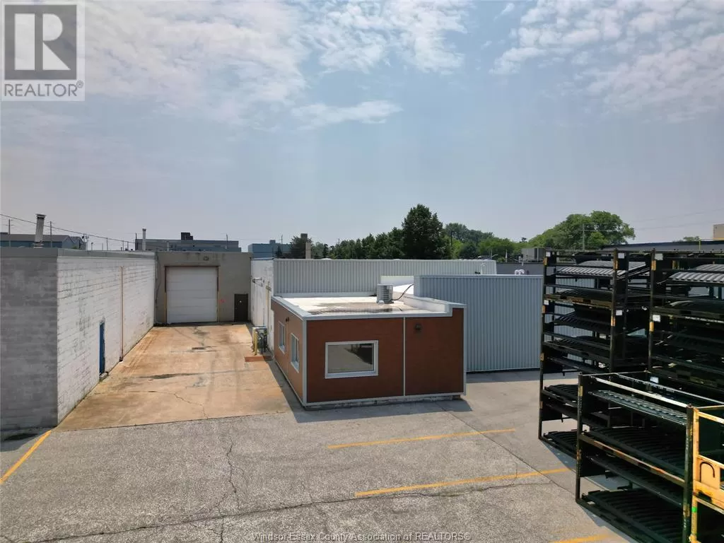 Warehouse for rent: 1327 Mcdougall Street, Windsor, Ontario N8X 3M6